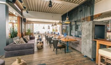 Overzicht restaurant van beachclub fuel feestlocatie in Bloemendaal.