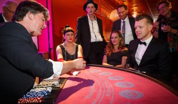 Peter De Valsspeler tijdens het casinofeest personeelsfeest