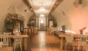 Overzicht zaal puur achter de markt feestlocatie Geertruidenberg.