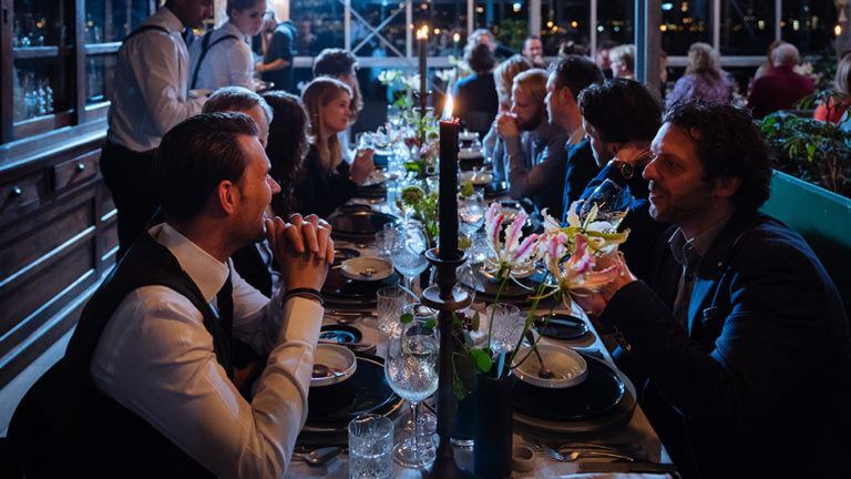 Dinersetting bij HoogtIJ feestlocatie in Amsterdam.
